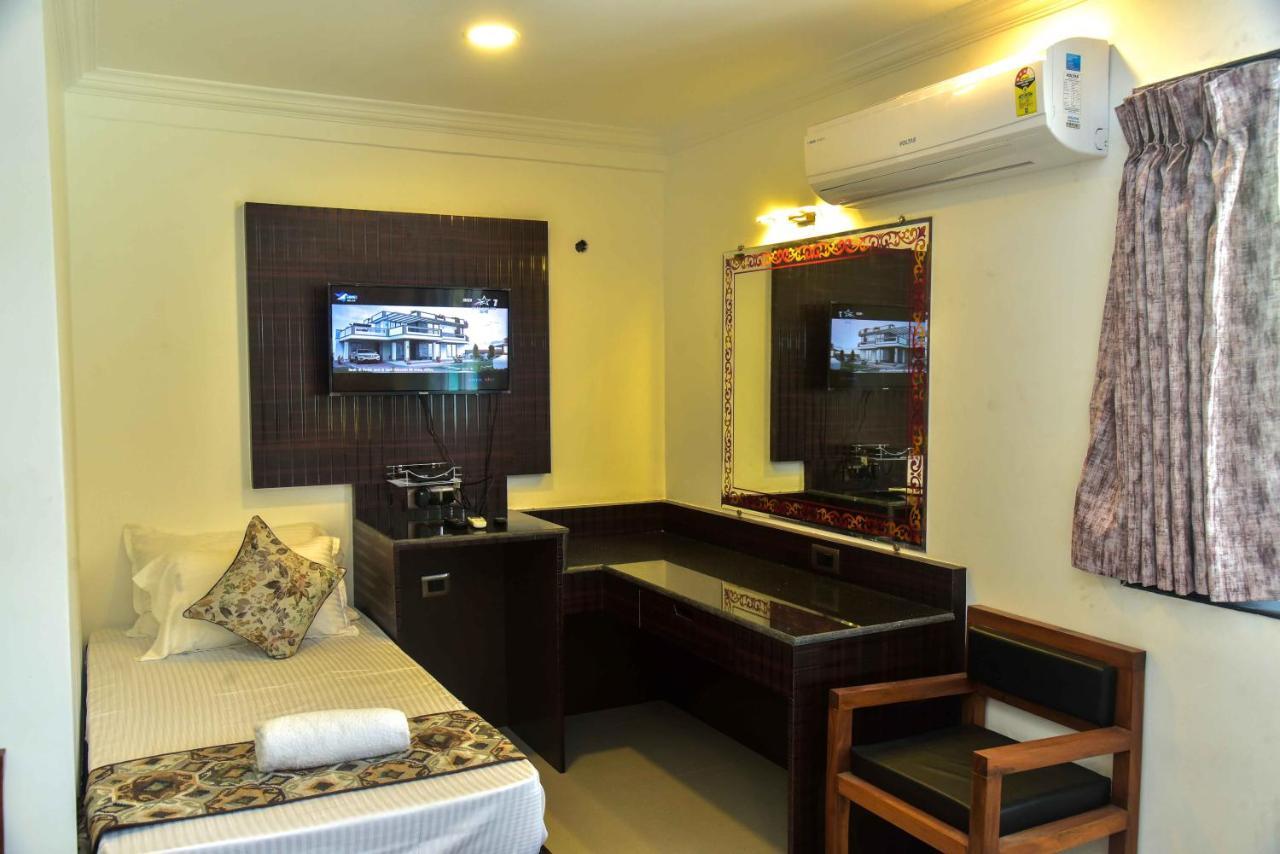Don Hill Beach Resort Candolim Exterior photo